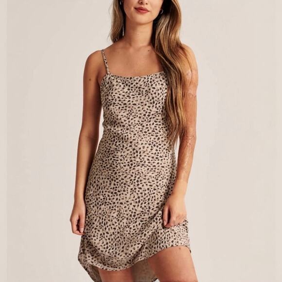 Abercrombie & Fitch Dresses & Skirts - Abercrombie & Fitch Square Neck Leopard Print Mini Dress Size M Tall